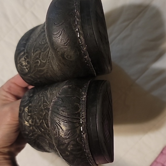 Black Embossed Clogs Dansko Size 37 - Picture 6 of 7